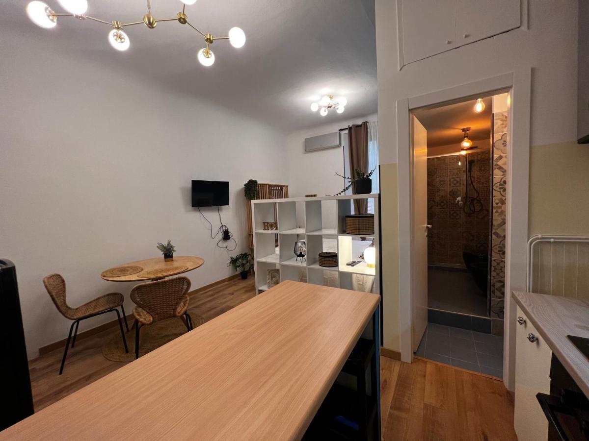 Ferienwohnung Regina Milano Ai Navigli - Sky Tv, Wifi And Breakfast Box Exterior foto