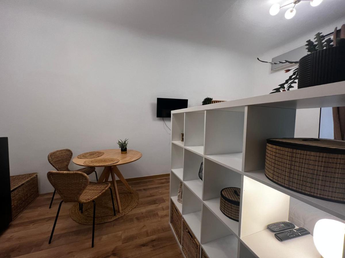 Ferienwohnung Regina Milano Ai Navigli - Sky Tv, Wifi And Breakfast Box Exterior foto