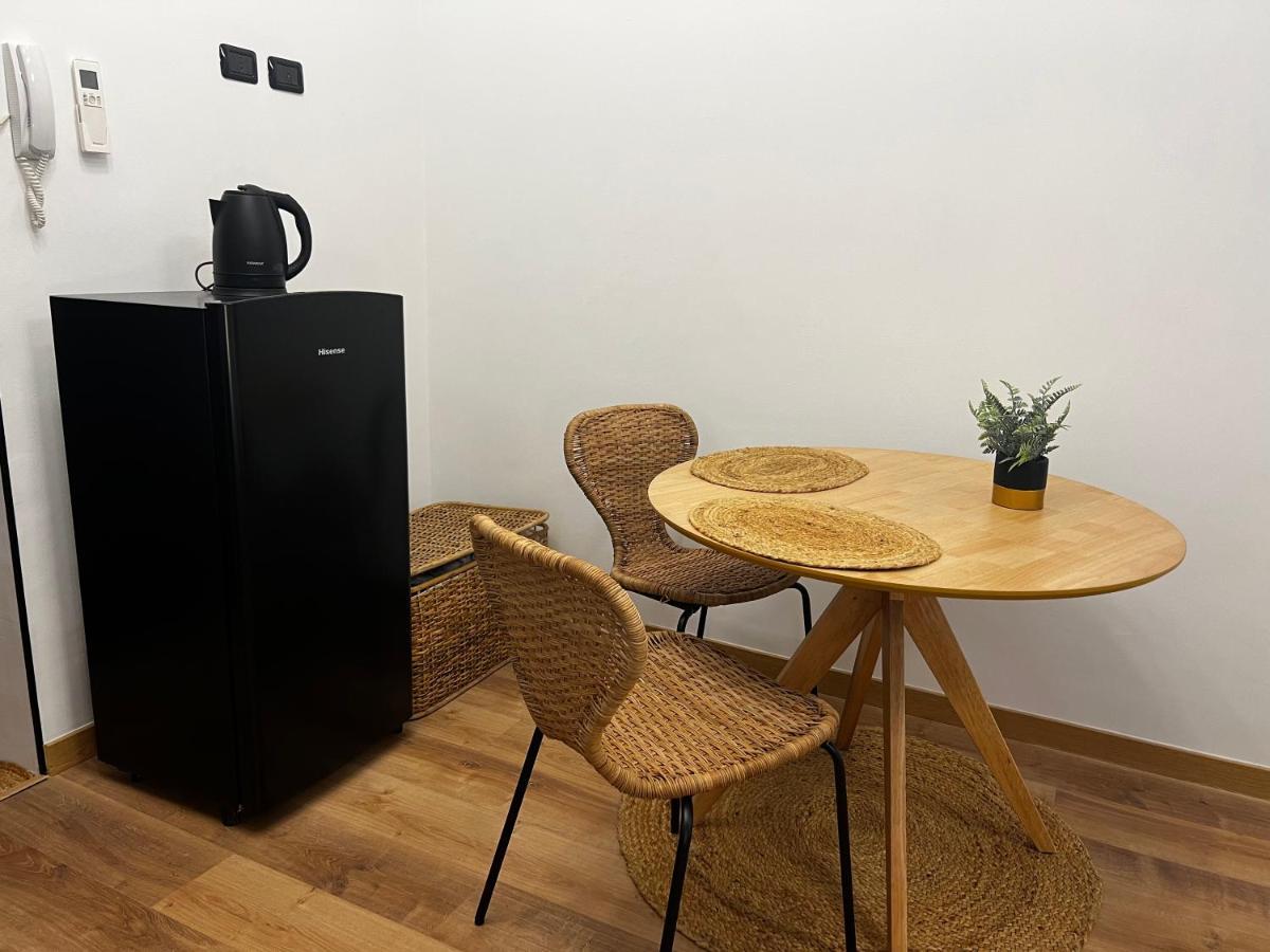 Ferienwohnung Regina Milano Ai Navigli - Sky Tv, Wifi And Breakfast Box Exterior foto
