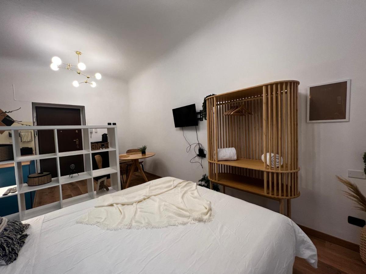 Ferienwohnung Regina Milano Ai Navigli - Sky Tv, Wifi And Breakfast Box Exterior foto