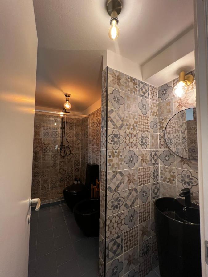 Ferienwohnung Regina Milano Ai Navigli - Sky Tv, Wifi And Breakfast Box Exterior foto